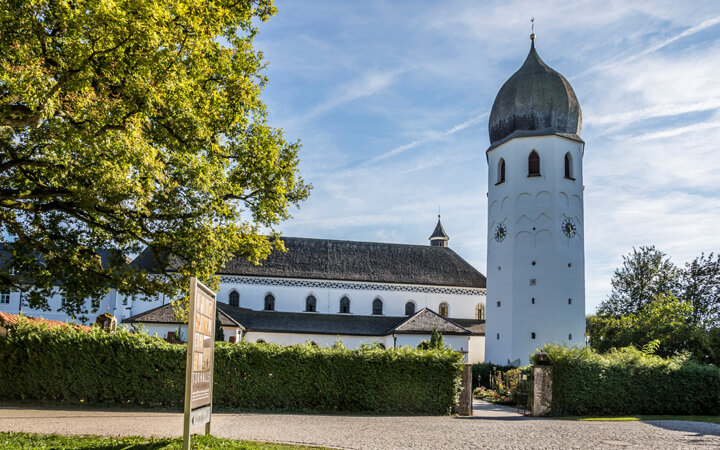 Kloster Frauenwörth (Foto: Chiemgau Tourismus e.V.)